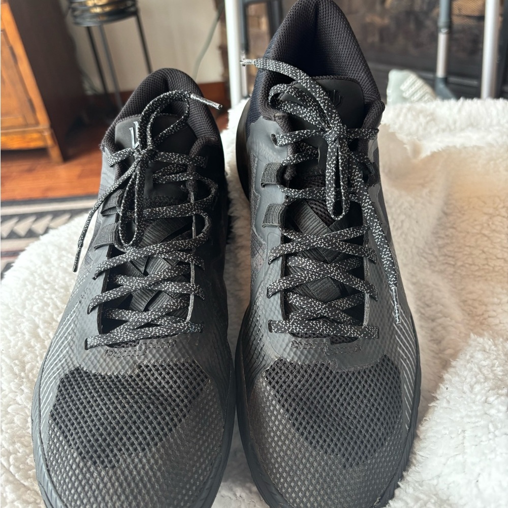 Nike Black Athletic Shoes with Breathable Mesh Nike Kyrie Flytrap 5